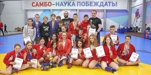 
<p>                                В Новосибирске прошёл турнир в рамках проекта "Самбо в школу"</p>
<p>                        